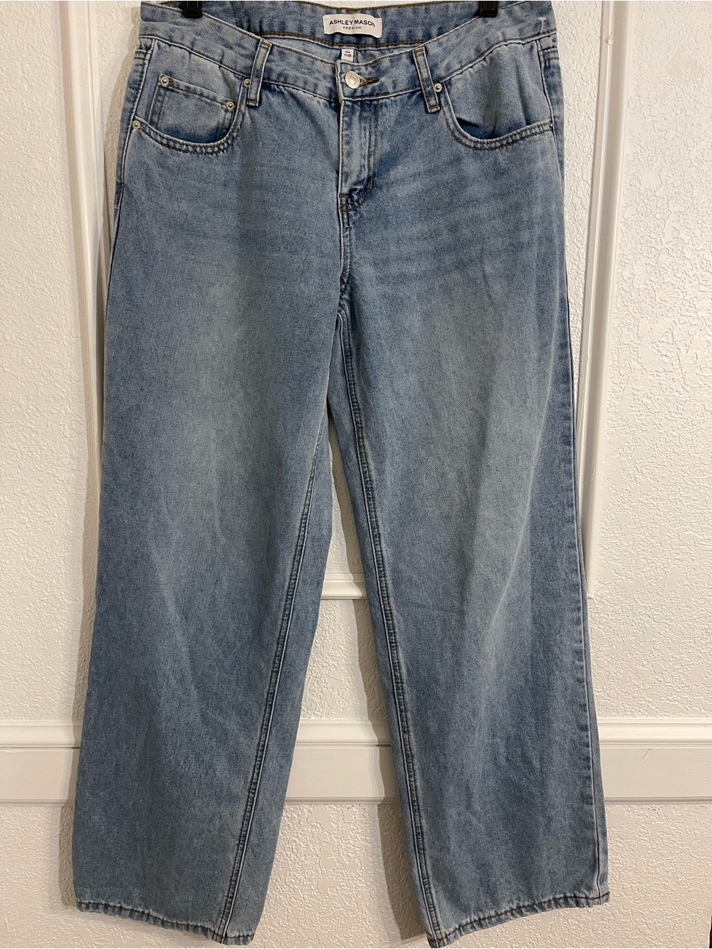 Ashley Mason Light Wash Straight-Leg Jeans